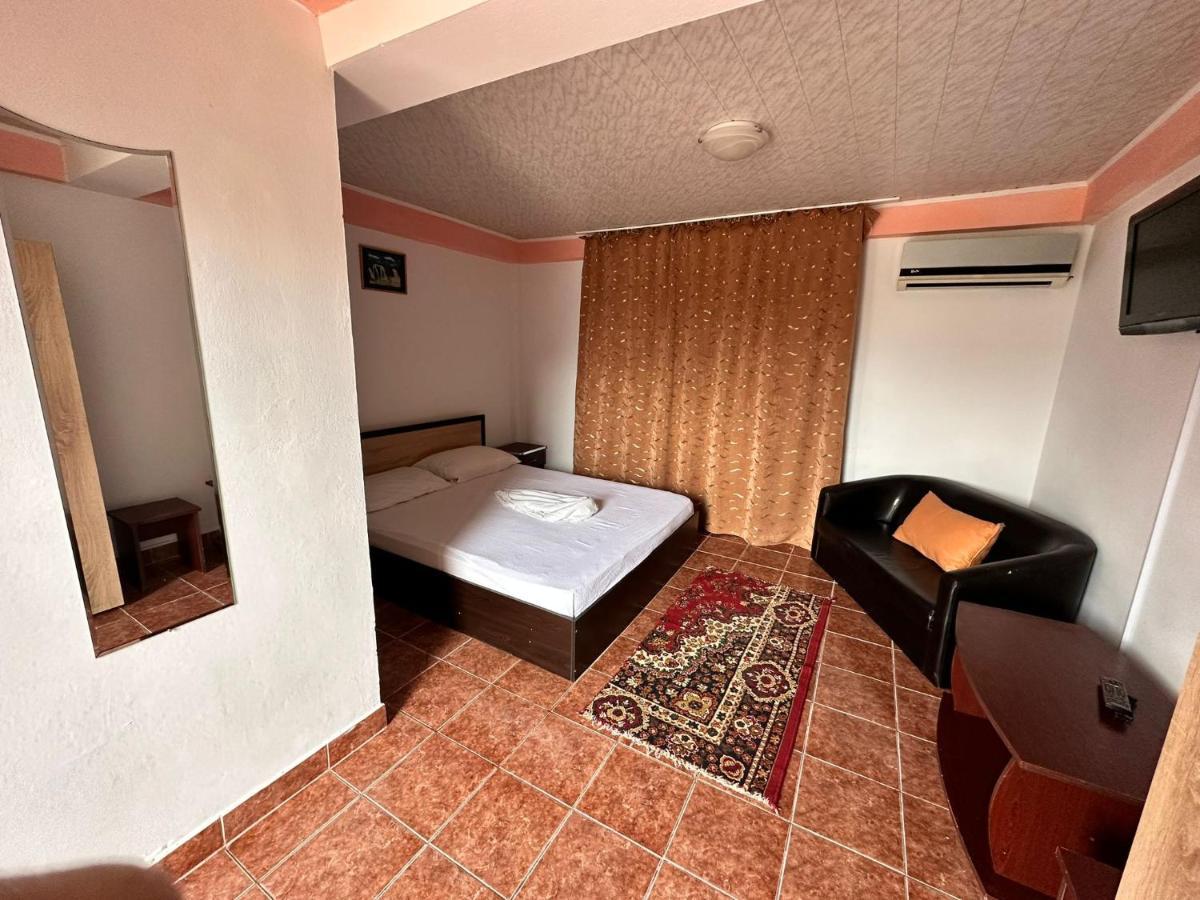 Casa Bucuria Hotel Costinesti Buitenkant foto
